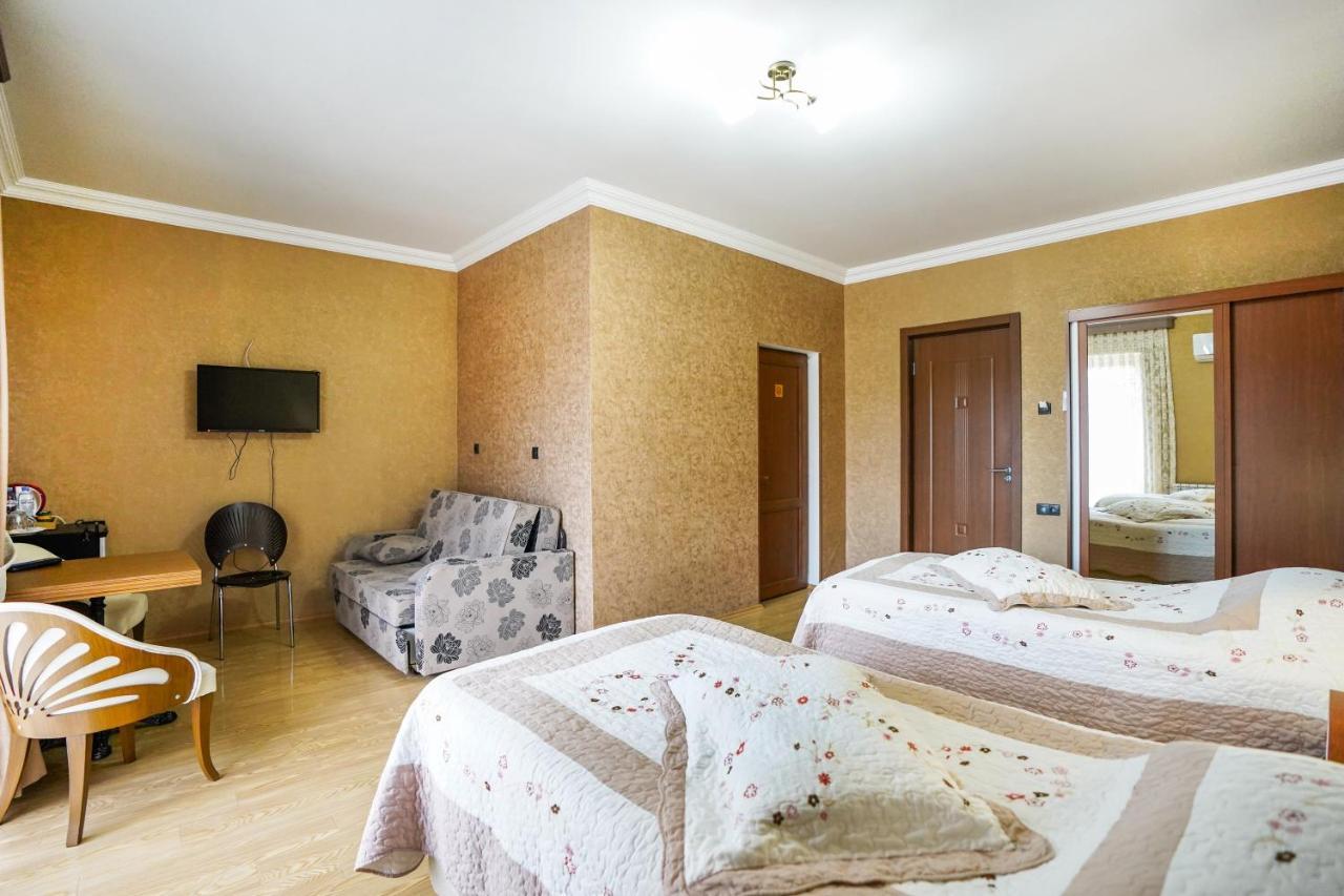 Natali Hotel Borjomi Eksteriør bilde