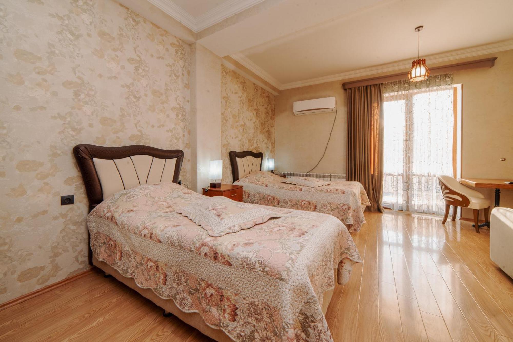 Natali Hotel Borjomi Eksteriør bilde